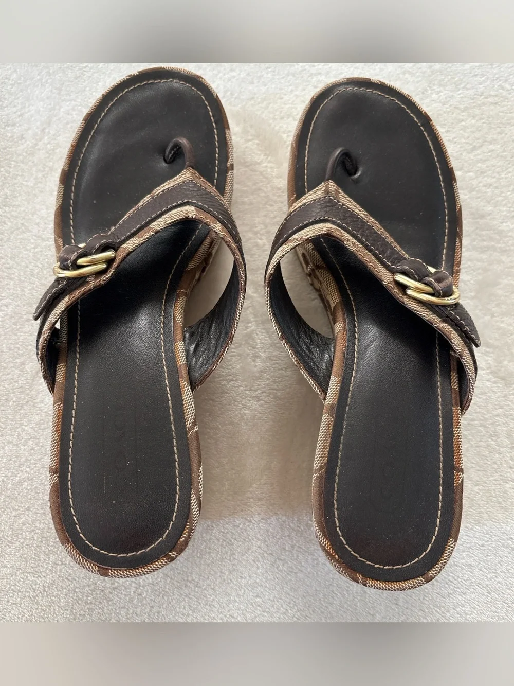 Y2K Coach Signature Monogram Logo Buckle Thong Sandal Wedges W6.5